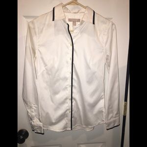 Banana Republic Non-Iron Fitted Button Down Blouse